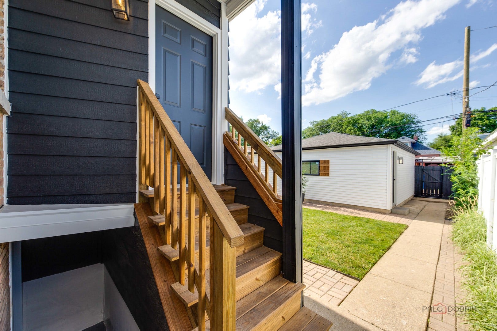 5748 W Eastwood Avenue, Chicago, IL 60630 5748 W Eastwood Avenue, Chicago, IL 60630