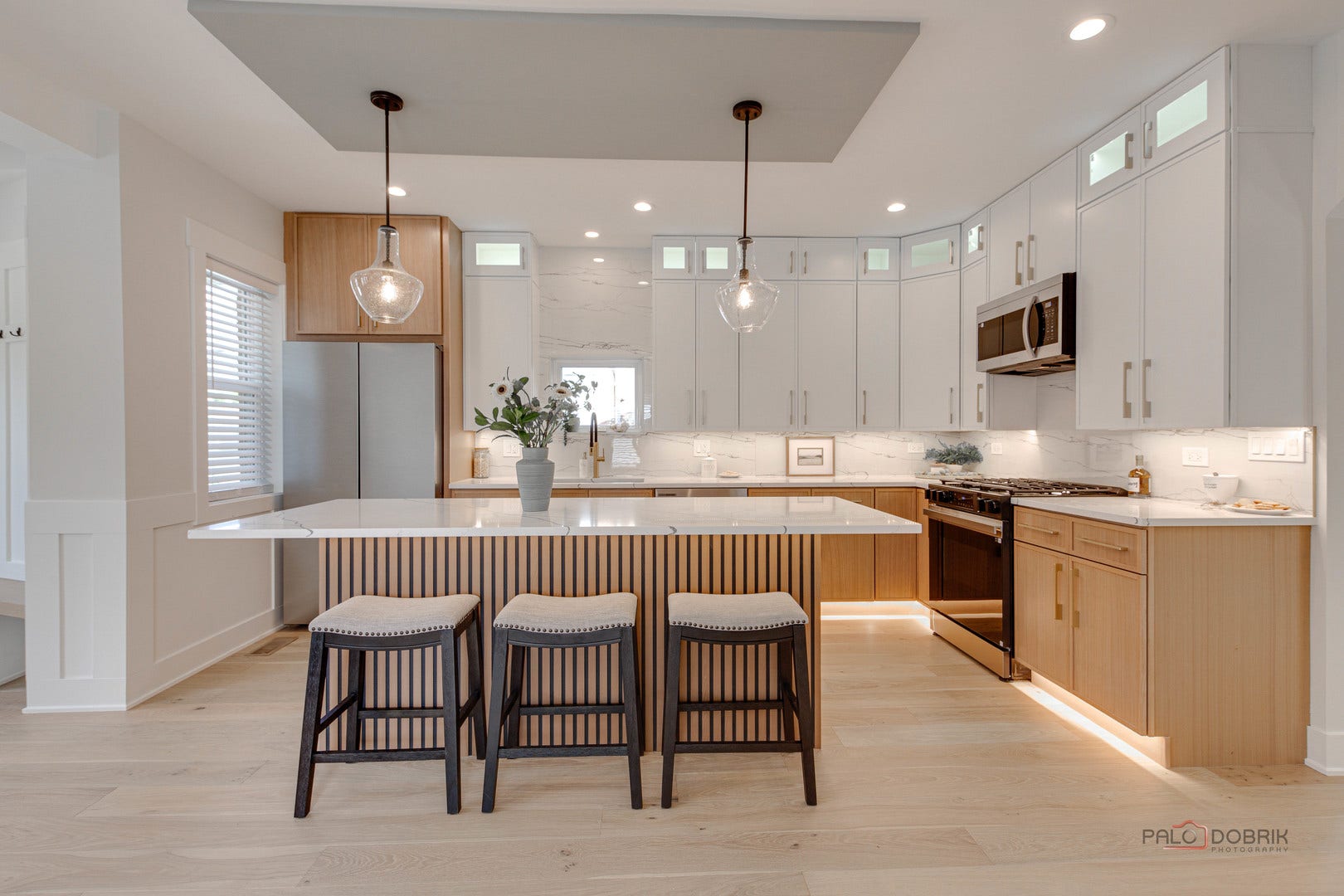 5748 W Eastwood Avenue, Chicago, IL 60630 5748 W Eastwood Avenue, Chicago, IL 60630