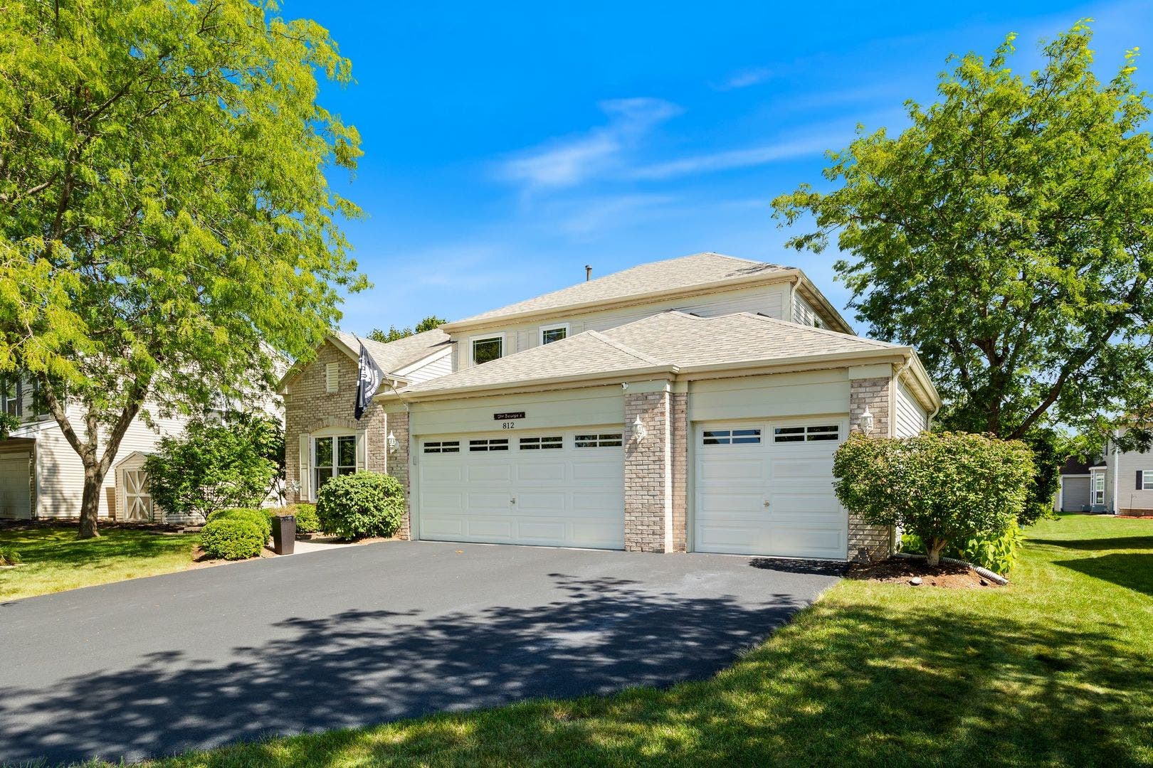 812 Honeysuckle Lane, Aurora, IL 60506