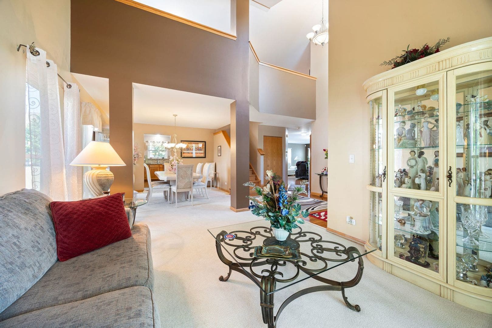 812 Honeysuckle Lane, Aurora, IL 60506