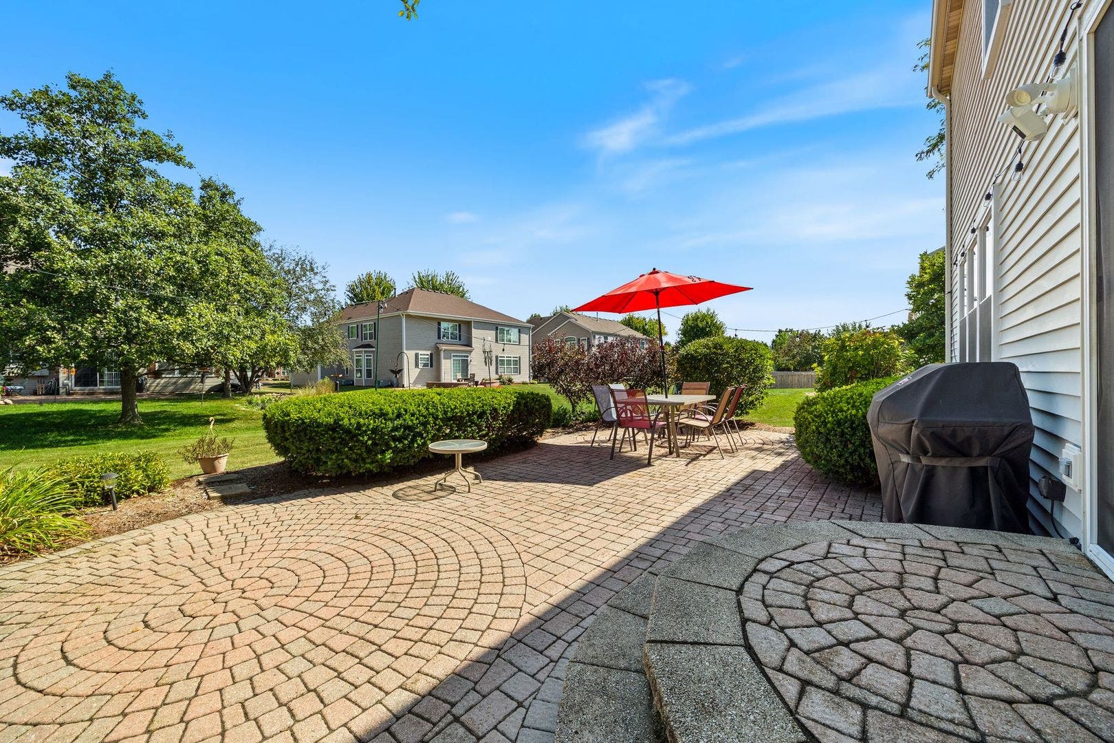 812 Honeysuckle Lane, Aurora, IL 60506