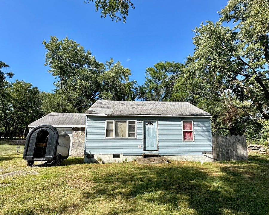 Property photo for 425 W Bruce Road, Lockport, IL