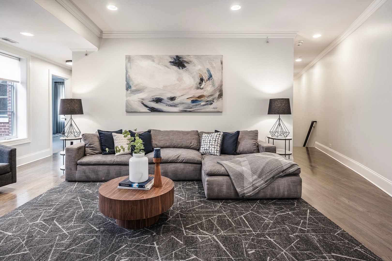 1630 W Surf Street, Chicago, IL 60657