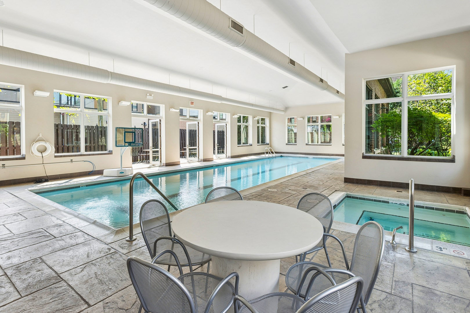 1630 W Surf Street, Chicago, IL 60657