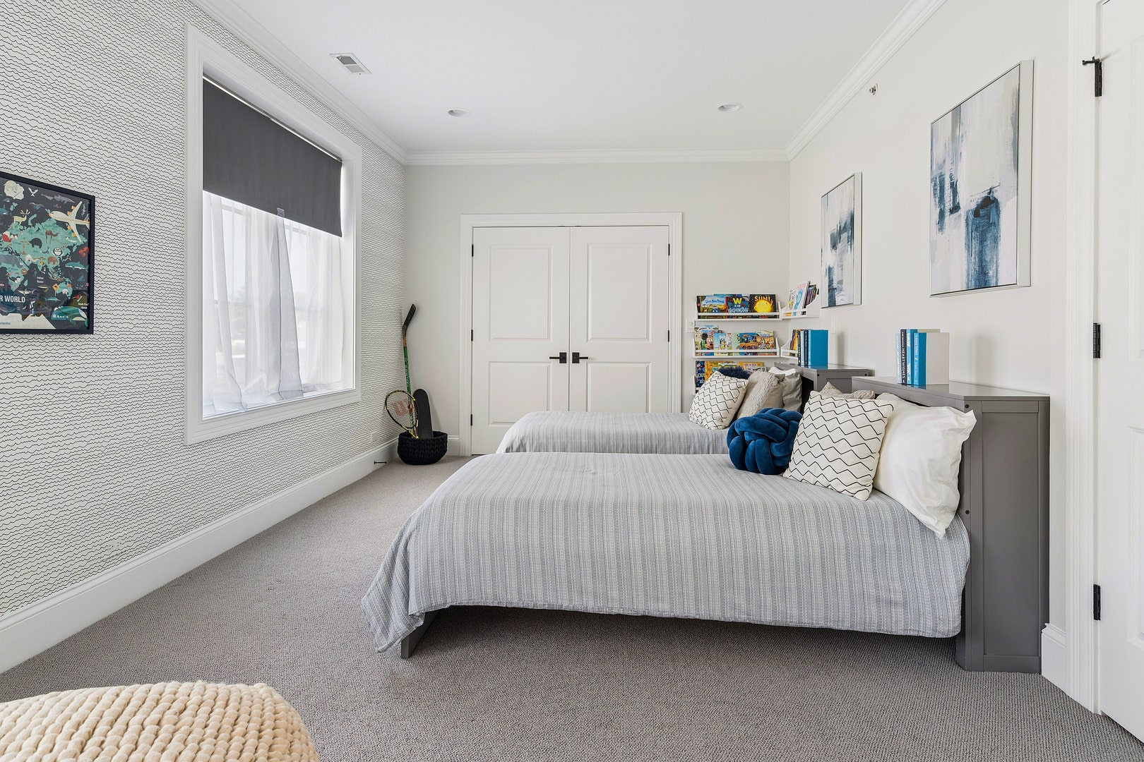 1630 W Surf Street, Chicago, IL 60657