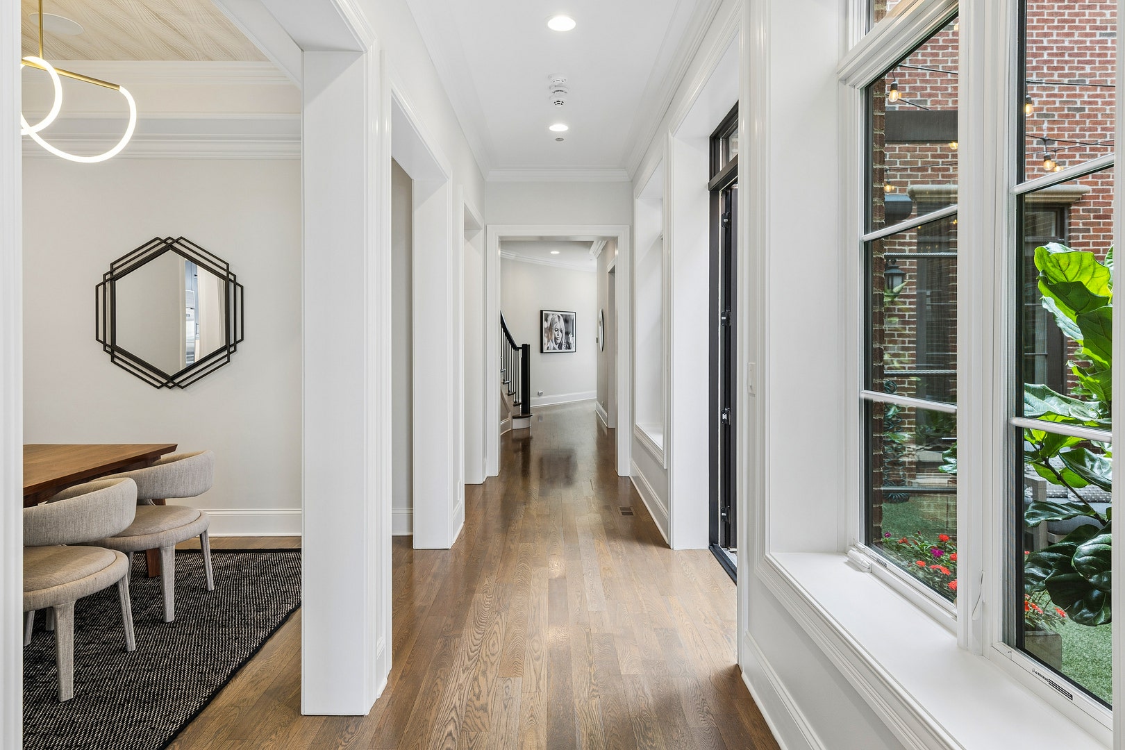 1630 W Surf Street, Chicago, IL 60657