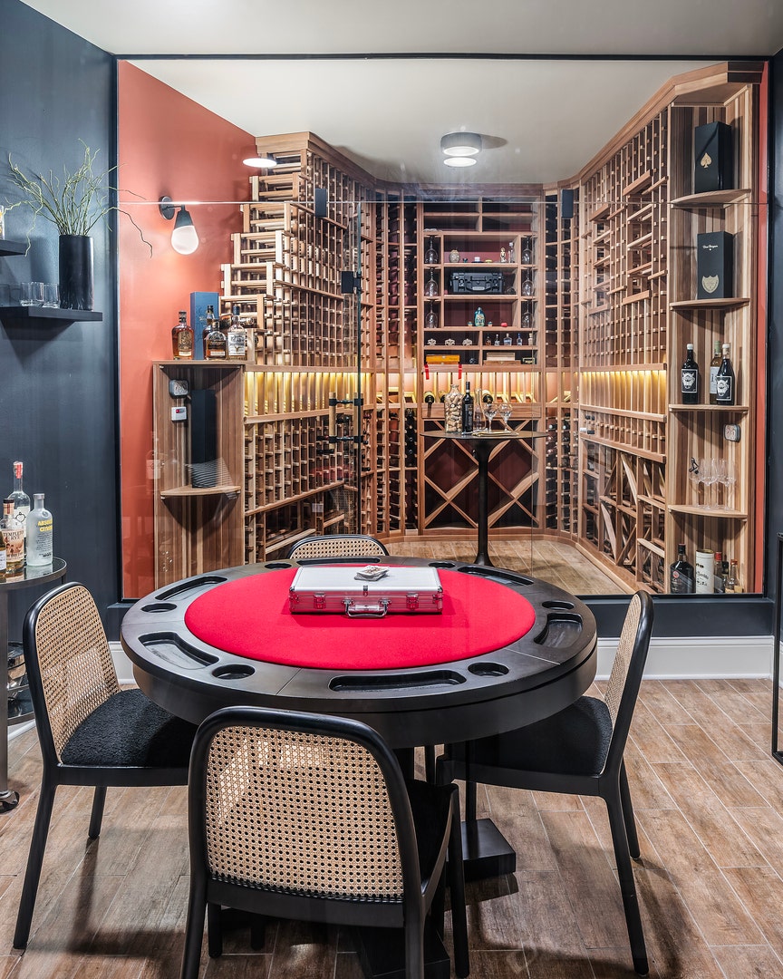 1630 W Surf Street, Chicago, IL 60657