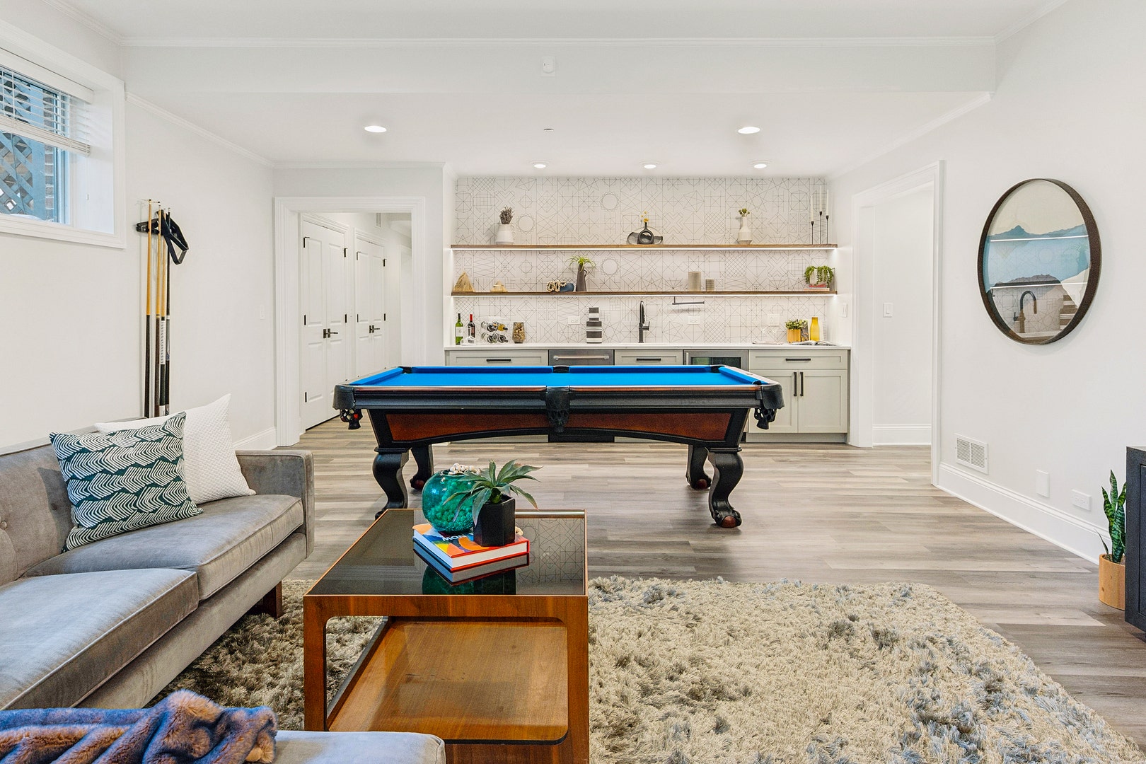 1630 W Surf Street, Chicago, IL 60657