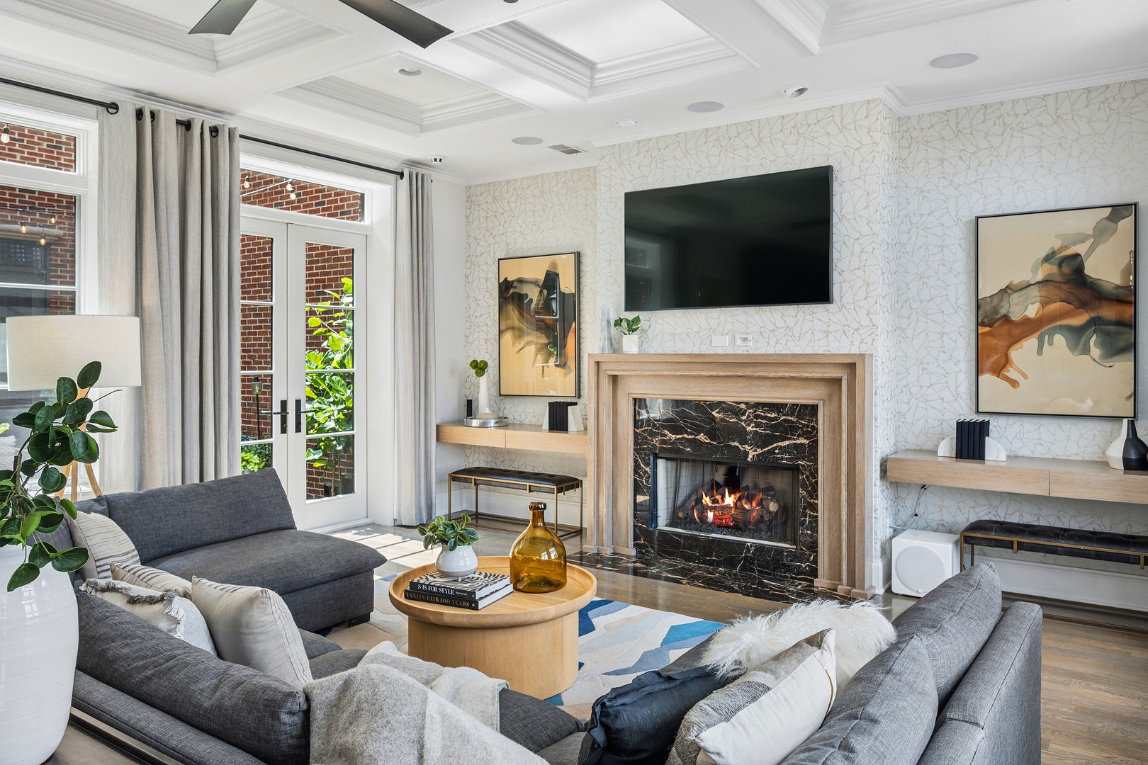 1630 W Surf Street, Chicago, IL 60657