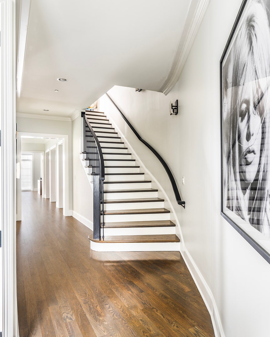 1630 W Surf Street, Chicago, IL 60657