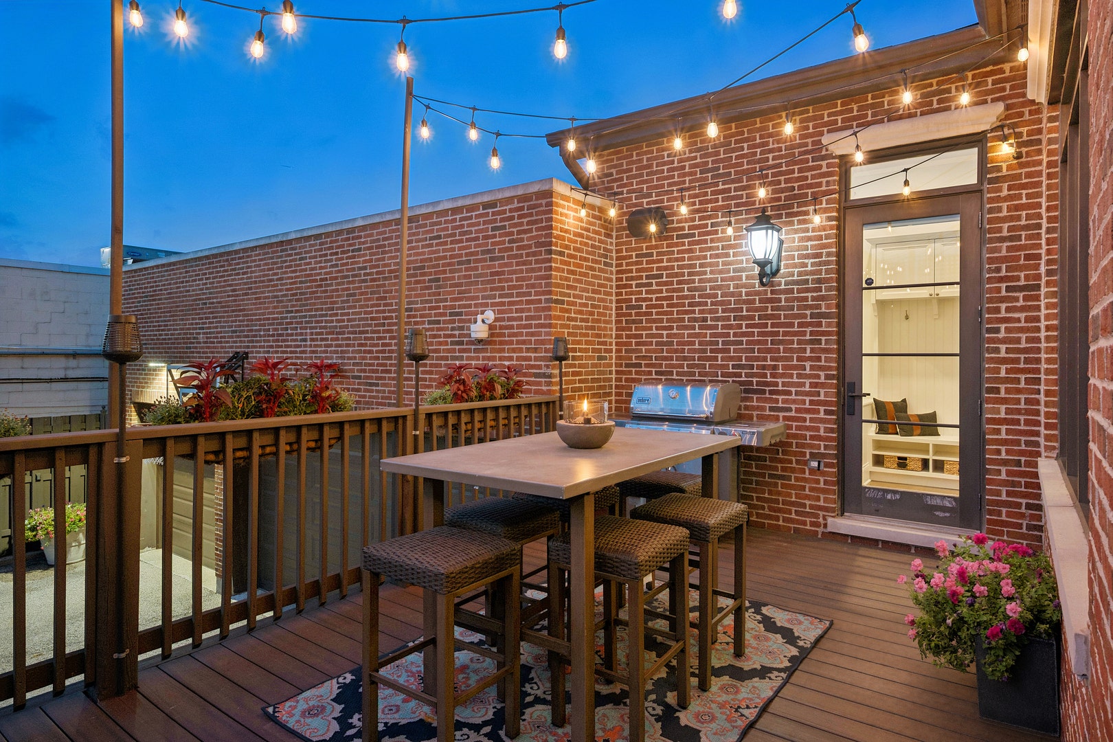 1630 W Surf Street, Chicago, IL 60657