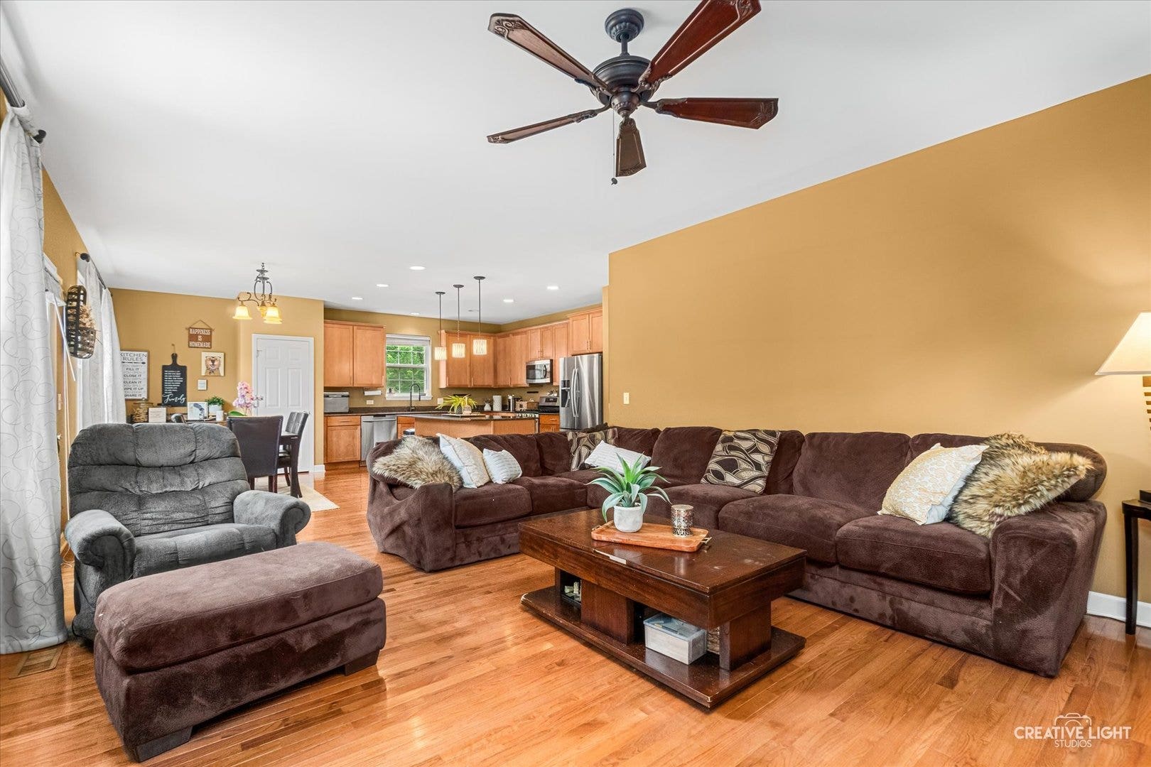 461 Mooresfield Street, Elgin, IL 60124 461 Mooresfield Street, Elgin, IL 60124