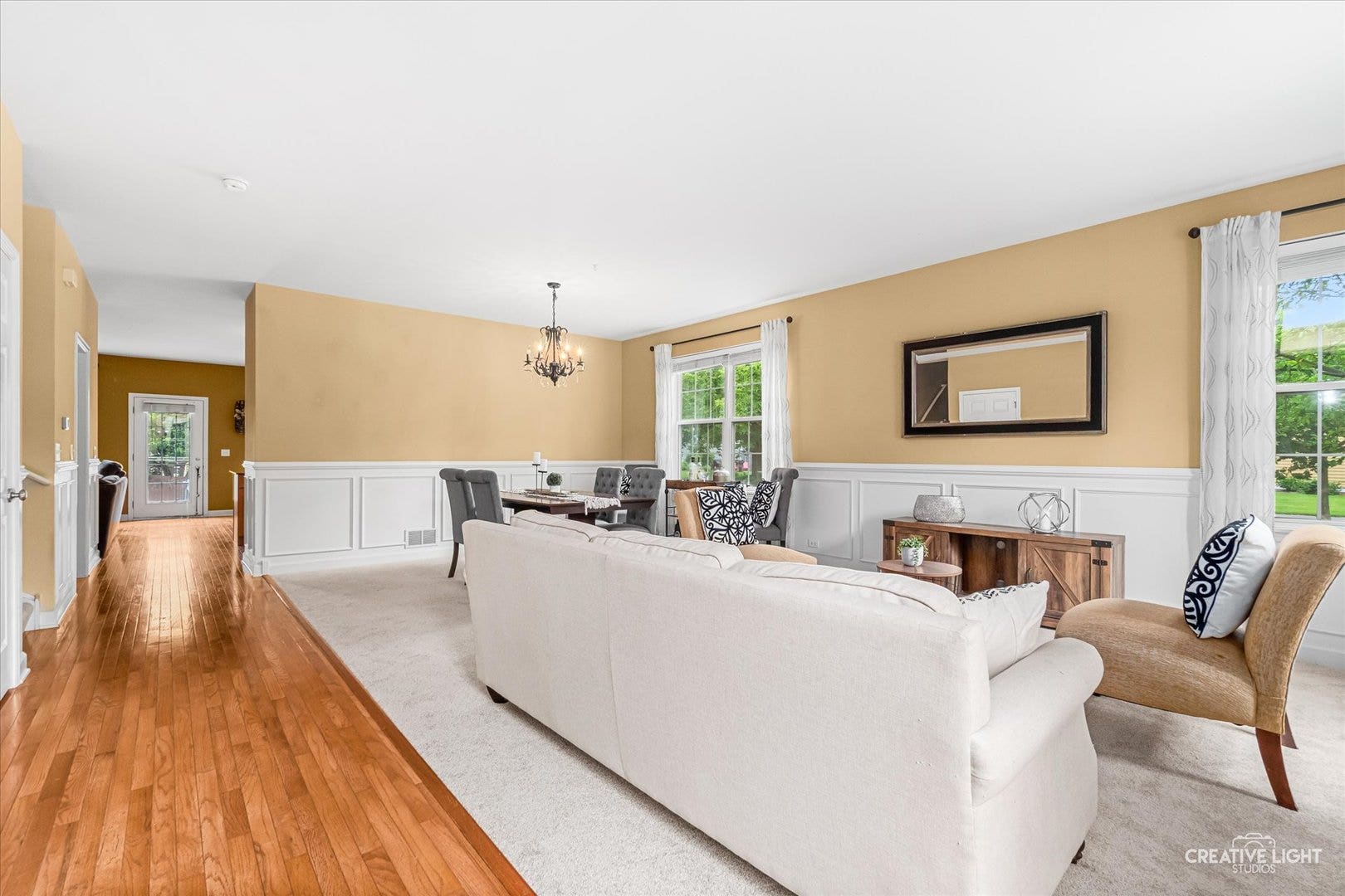461 Mooresfield Street, Elgin, IL 60124 461 Mooresfield Street, Elgin, IL 60124