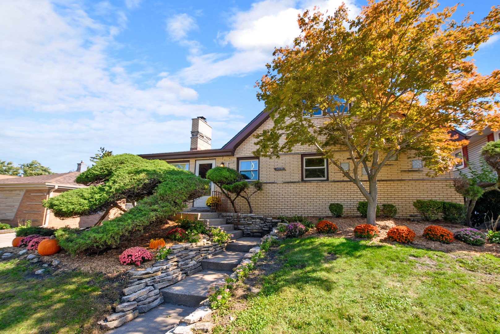 10621 Laramie Avenue, Oak Lawn, IL 60453