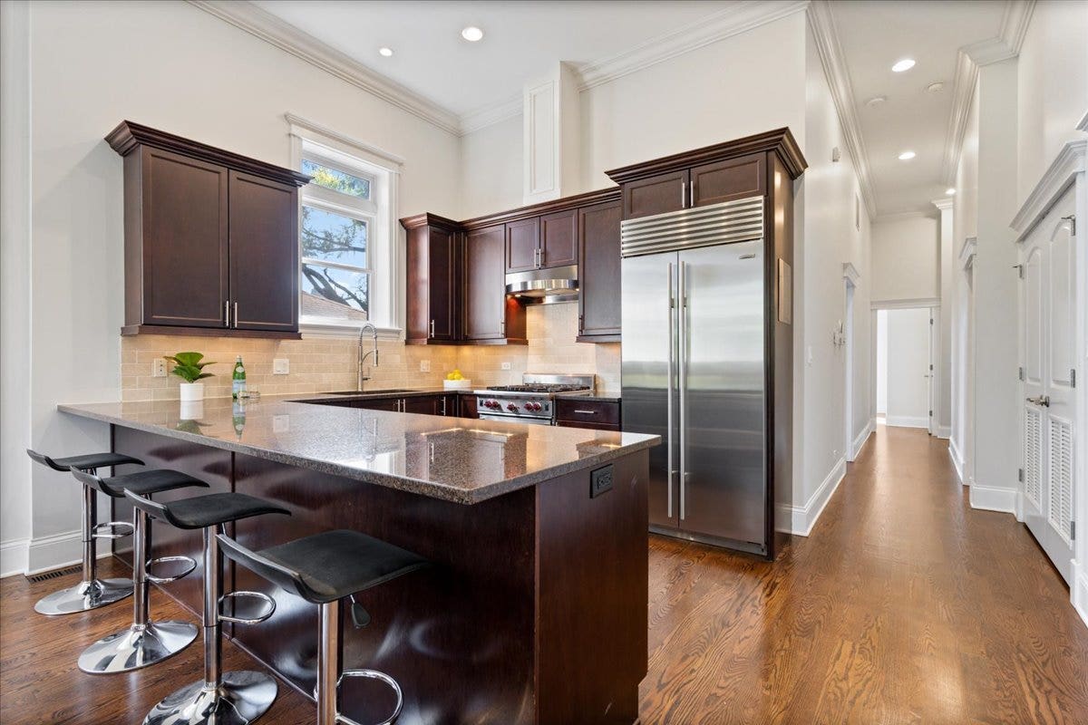 823 W WOLFRAM Street, #3E, Chicago, IL 60657 823 W WOLFRAM Street, #3E, Chicago, IL 60657