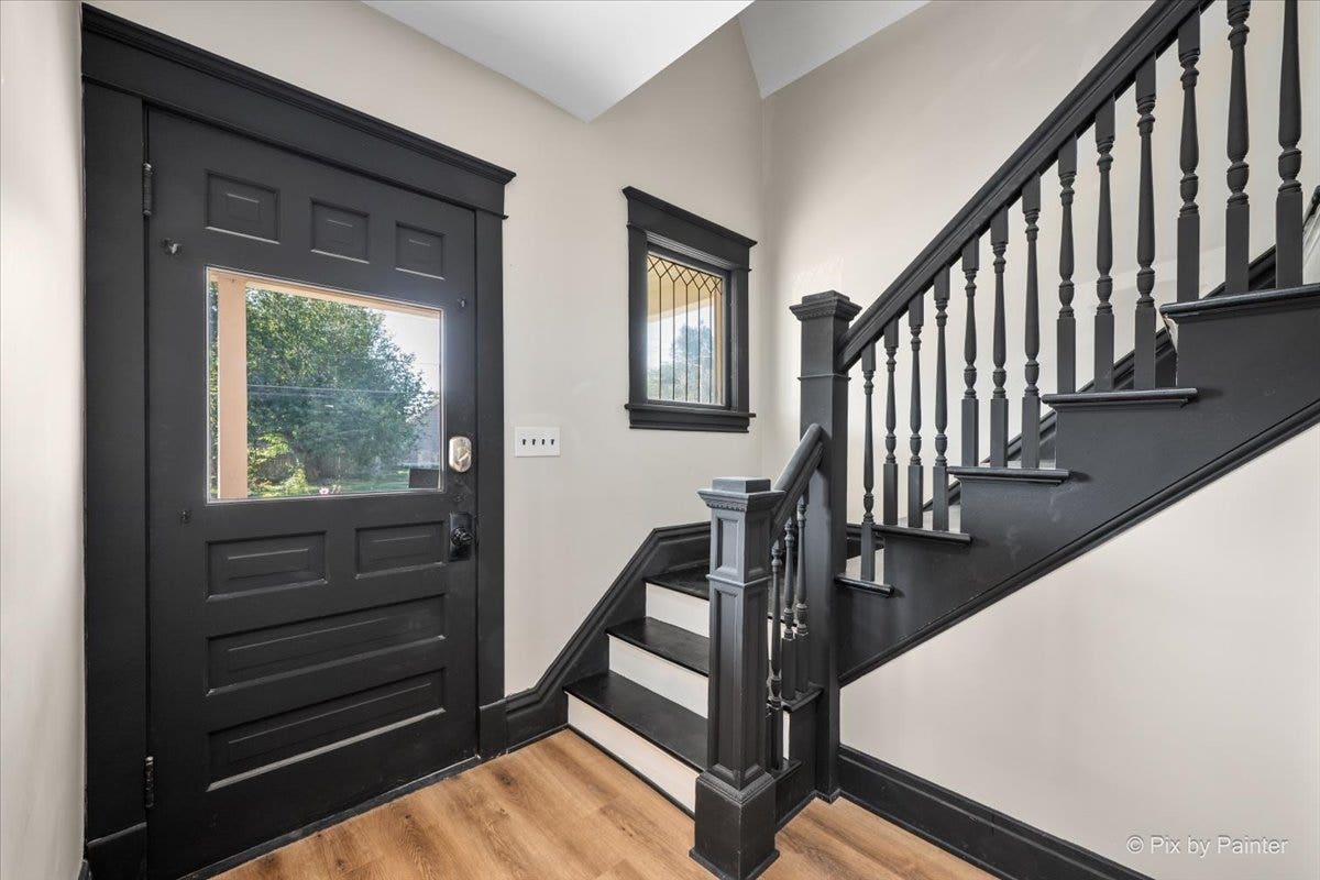 468 Locust Street, Elgin, IL 60123 468 Locust Street, Elgin, IL 60123
