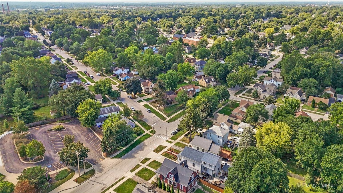 468 Locust Street, Elgin, IL 60123 468 Locust Street, Elgin, IL 60123
