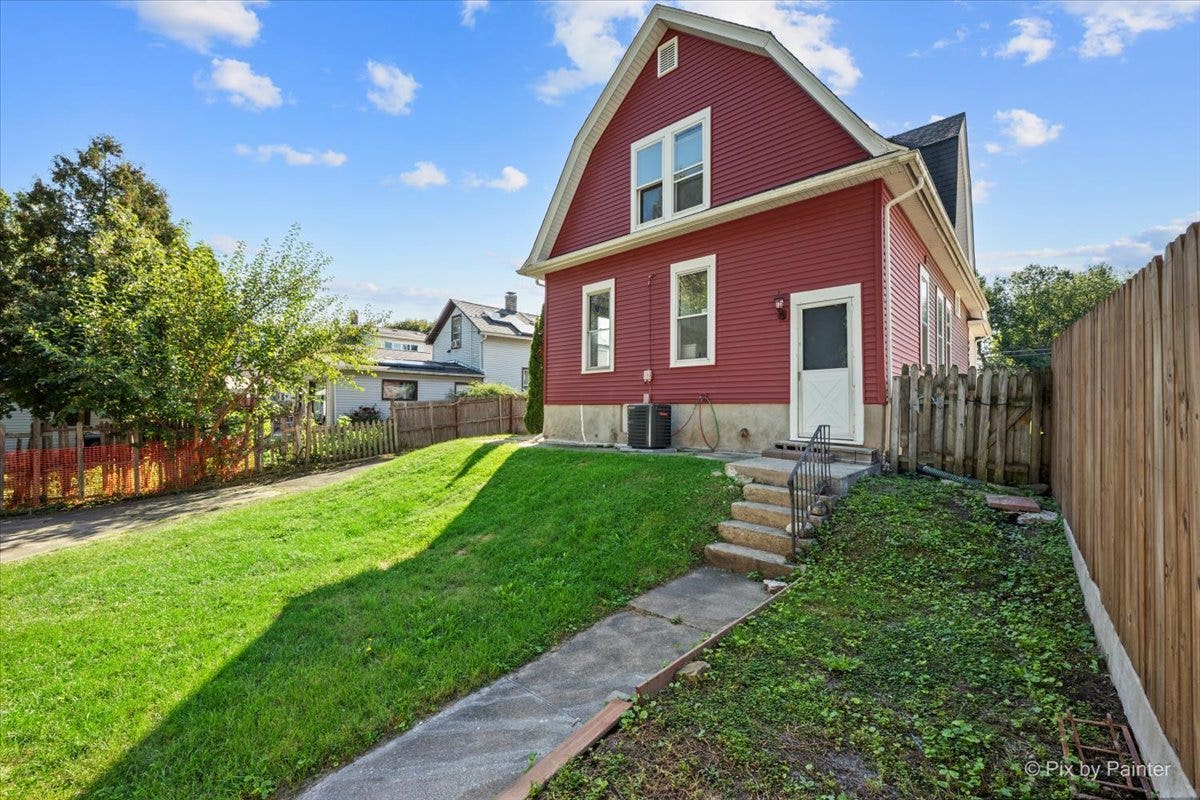 468 Locust Street, Elgin, IL 60123 468 Locust Street, Elgin, IL 60123
