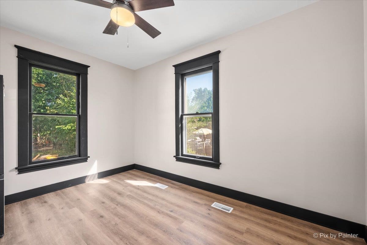468 Locust Street, Elgin, IL 60123 468 Locust Street, Elgin, IL 60123