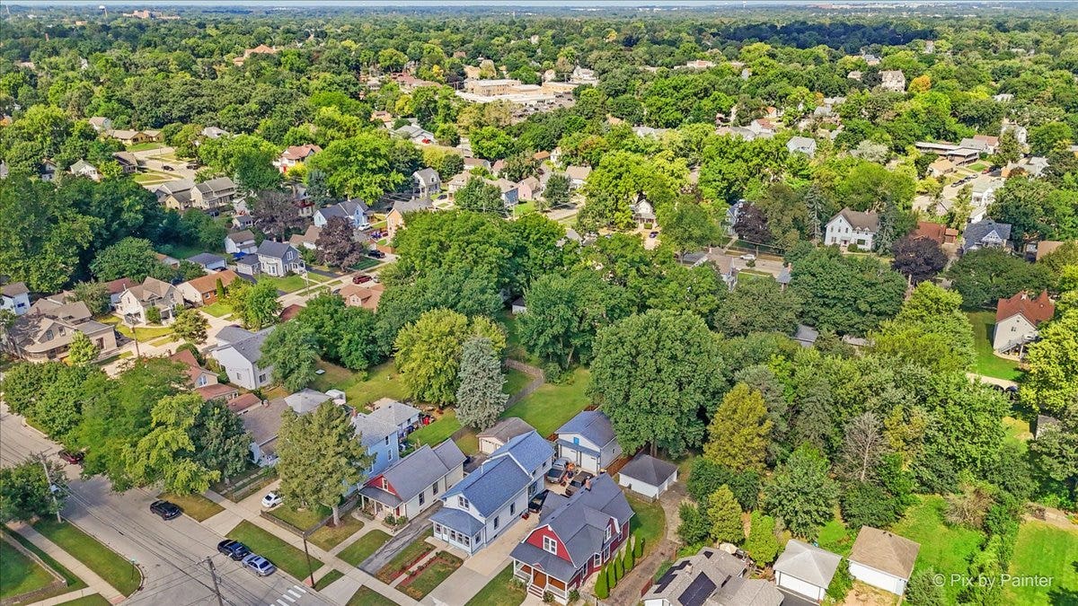 468 Locust Street, Elgin, IL 60123 468 Locust Street, Elgin, IL 60123