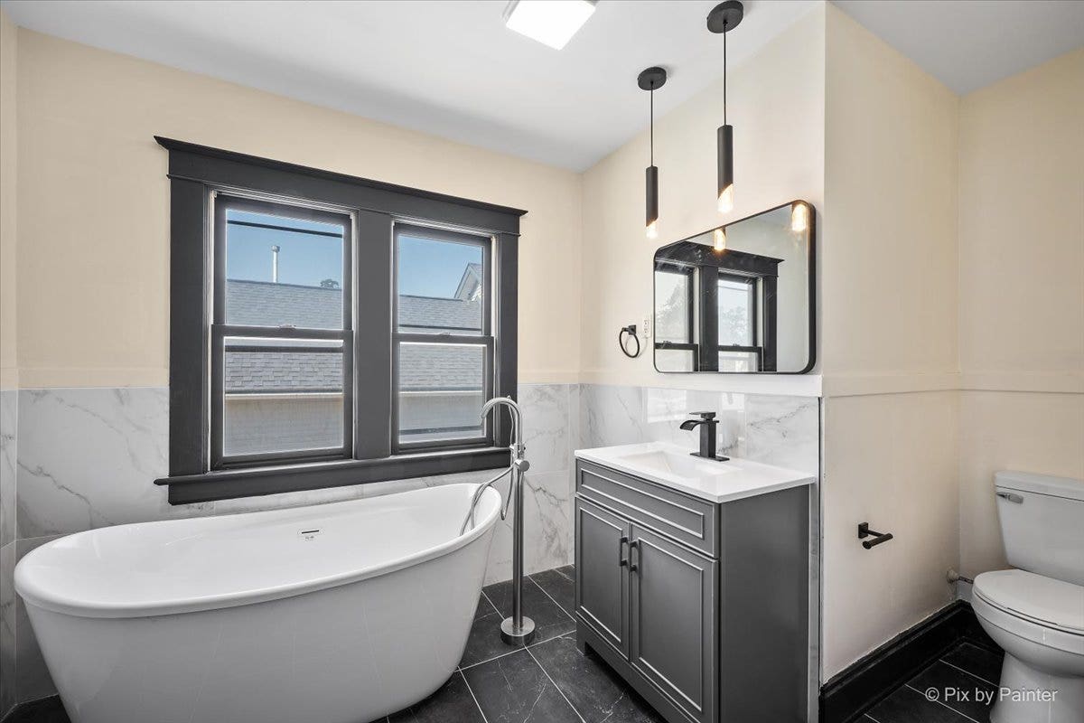 468 Locust Street, Elgin, IL 60123 468 Locust Street, Elgin, IL 60123