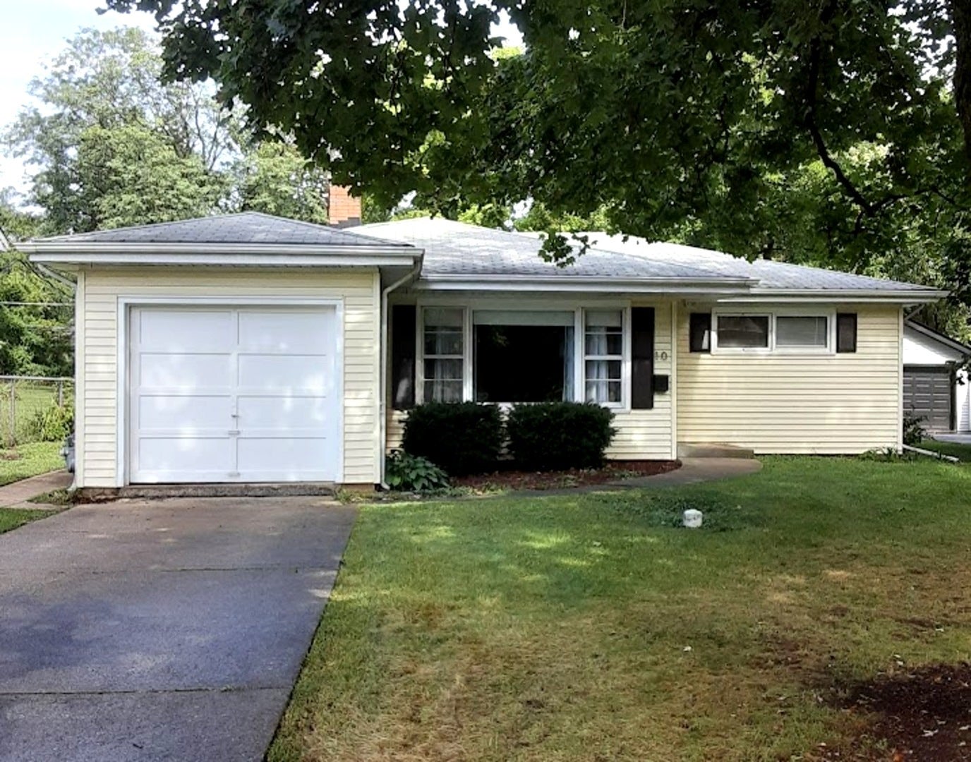 10 4th Street, Downers Grove, IL 60515 10 4th Street, Downers Grove, IL 60515