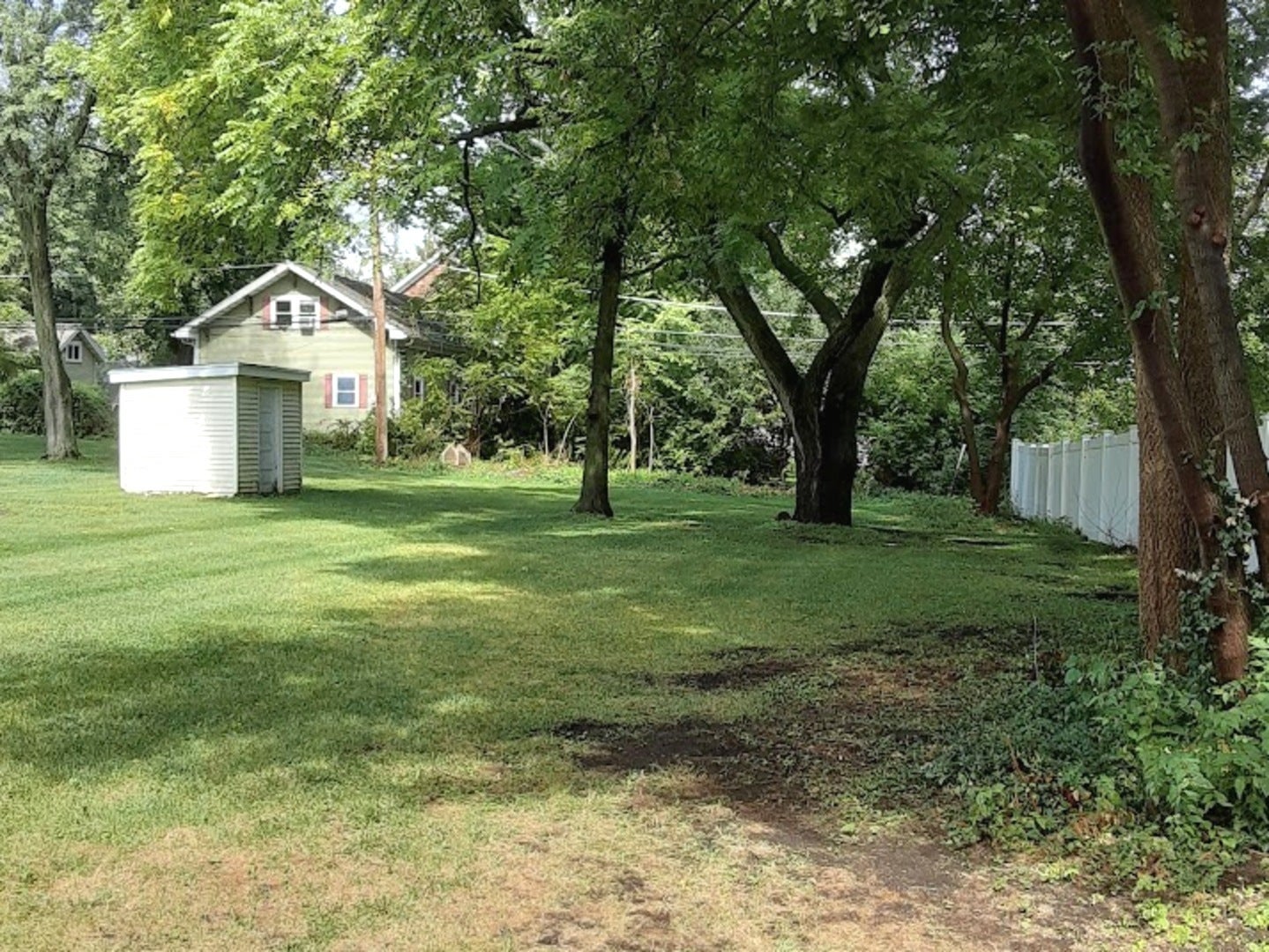 10 4th Street, Downers Grove, IL 60515 10 4th Street, Downers Grove, IL 60515