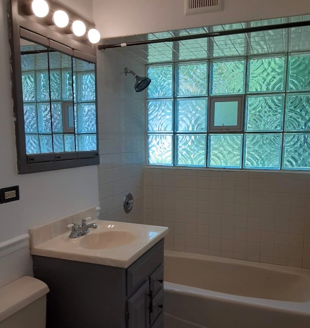 10 4th Street, Downers Grove, IL 60515 10 4th Street, Downers Grove, IL 60515