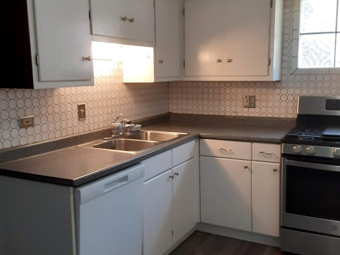 10 4th Street, Downers Grove, IL 60515 10 4th Street, Downers Grove, IL 60515
