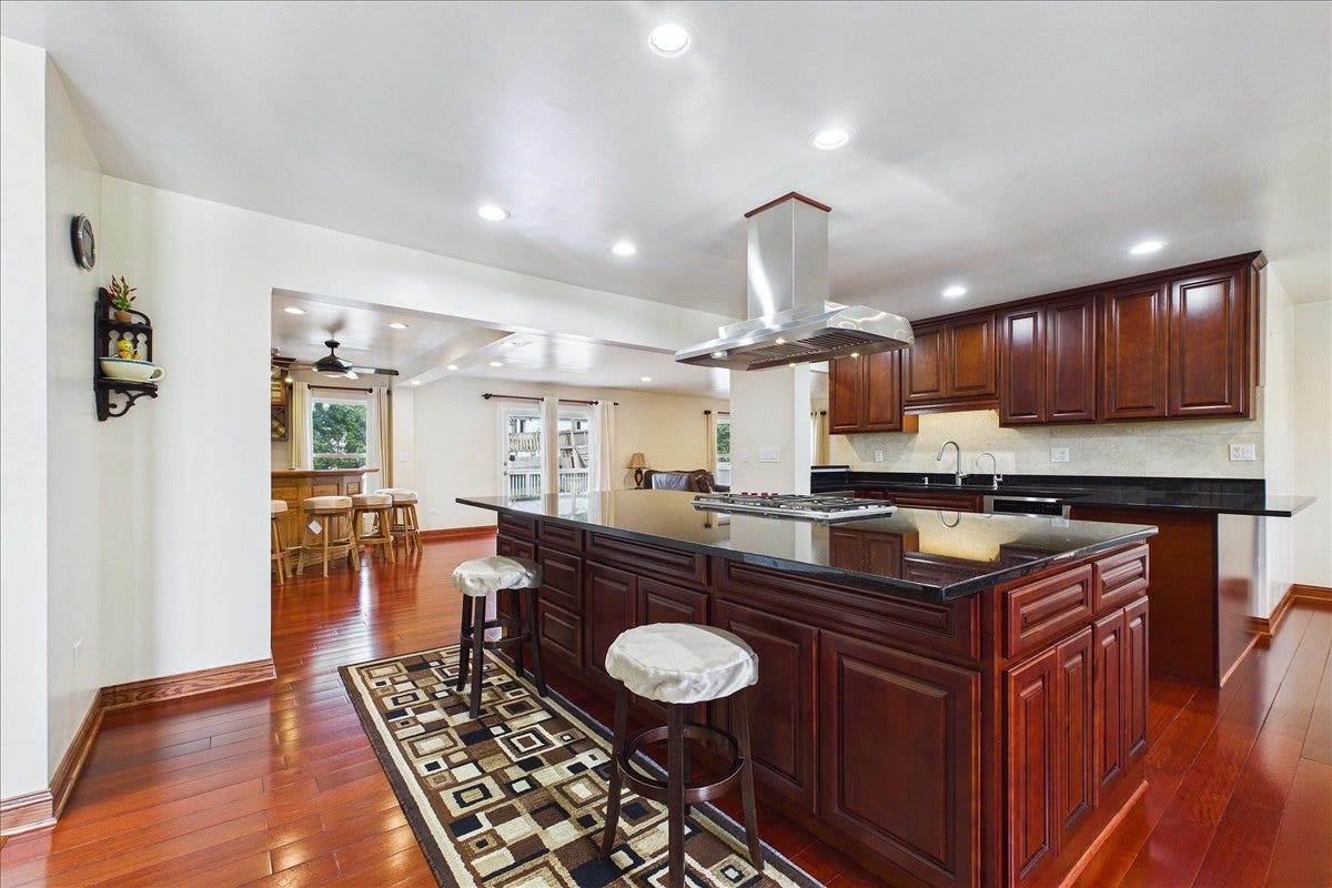 3604 Meadow Lane, Glenview, IL 60025 3604 Meadow Lane, Glenview, IL 60025