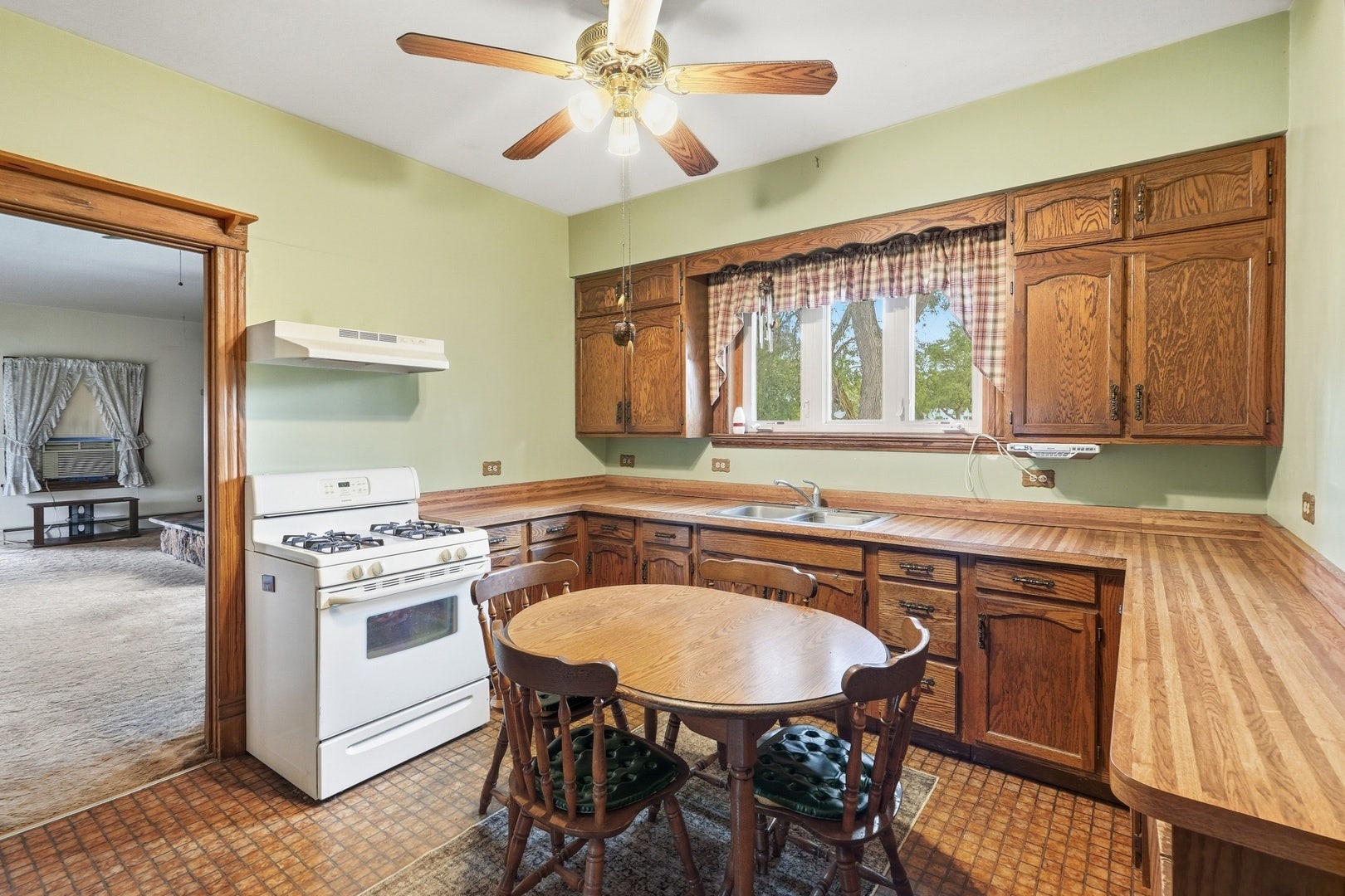 3446 Florence Avenue, Steger, IL 60475