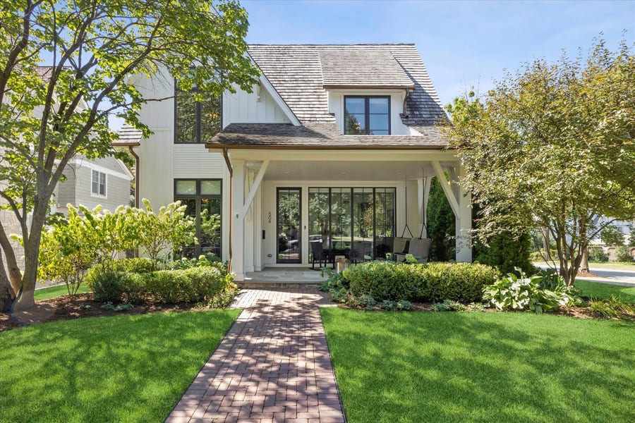 Property photo for 504 S Lincoln Street, Hinsdale, IL