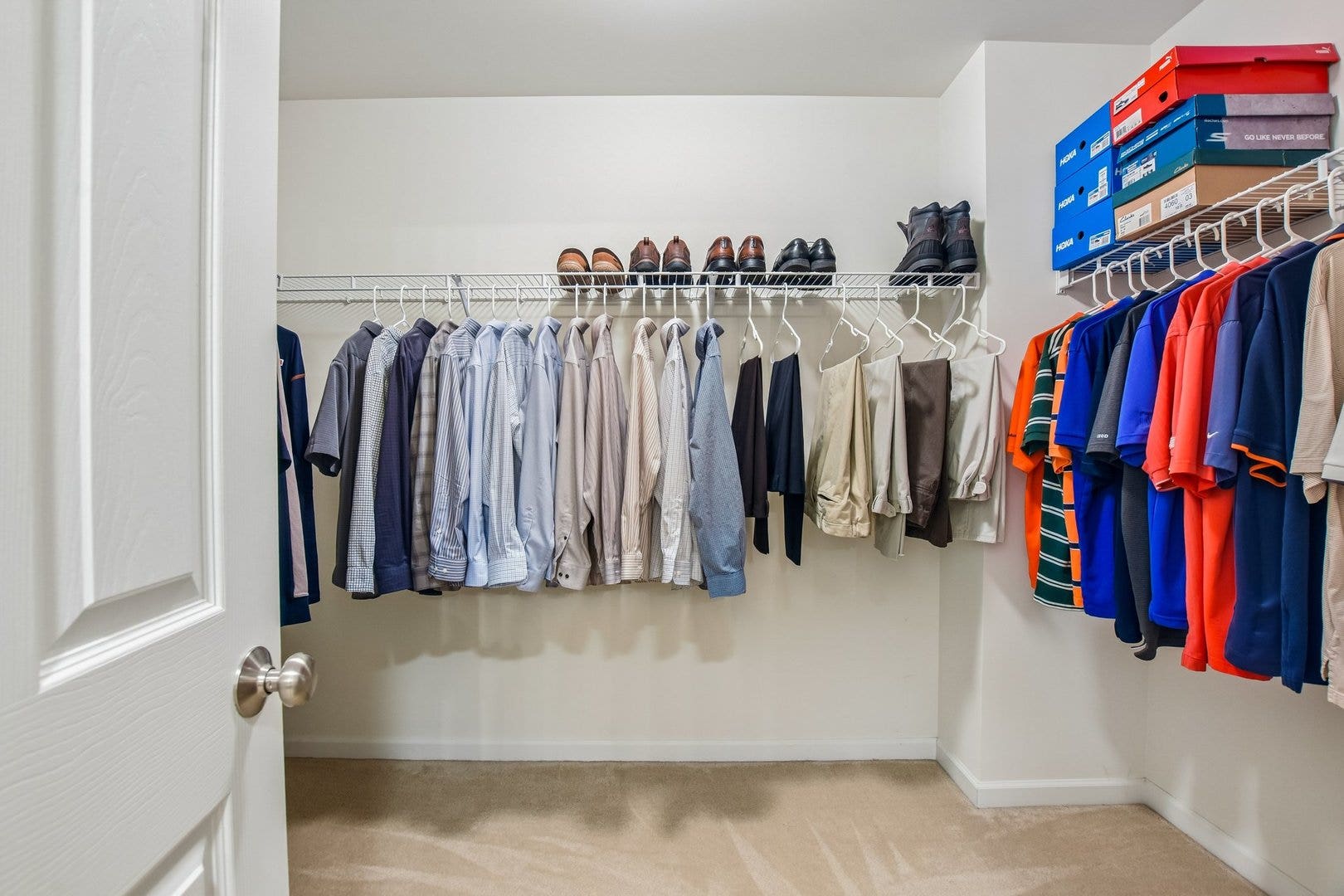 586 WEXFORD Drive, Elgin, IL 60124 586 WEXFORD Drive, Elgin, IL 60124