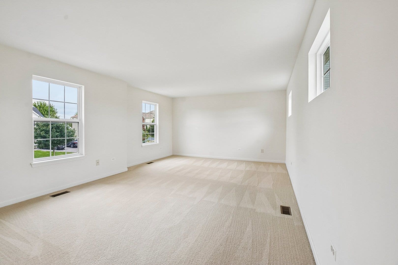 586 WEXFORD Drive, Elgin, IL 60124 586 WEXFORD Drive, Elgin, IL 60124