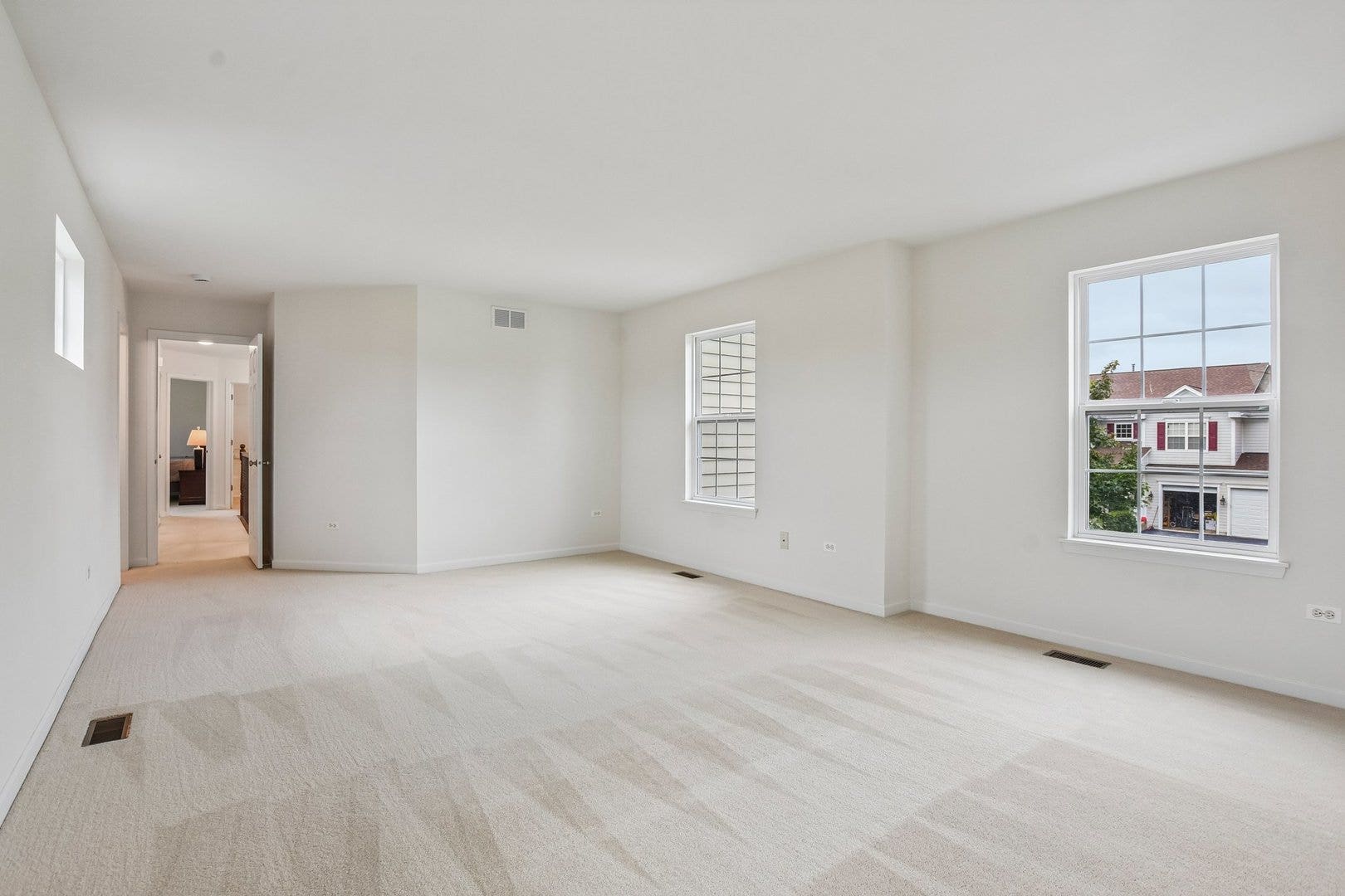 586 WEXFORD Drive, Elgin, IL 60124 586 WEXFORD Drive, Elgin, IL 60124