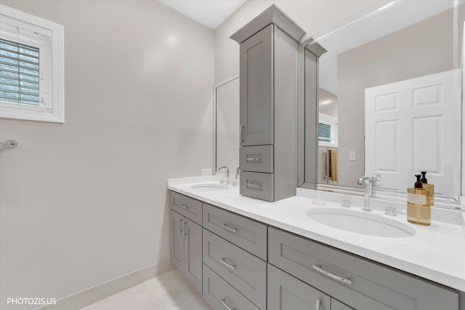 1647 N Winchester Avenue, #A, Chicago, IL 60622
