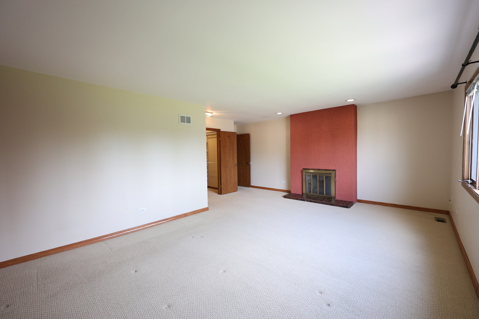 8315 Helen Court, Downers Grove, IL 60516 8315 Helen Court, Downers Grove, IL 60516