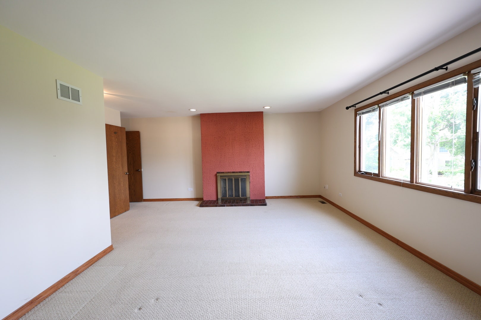 8315 Helen Court, Downers Grove, IL 60516 8315 Helen Court, Downers Grove, IL 60516