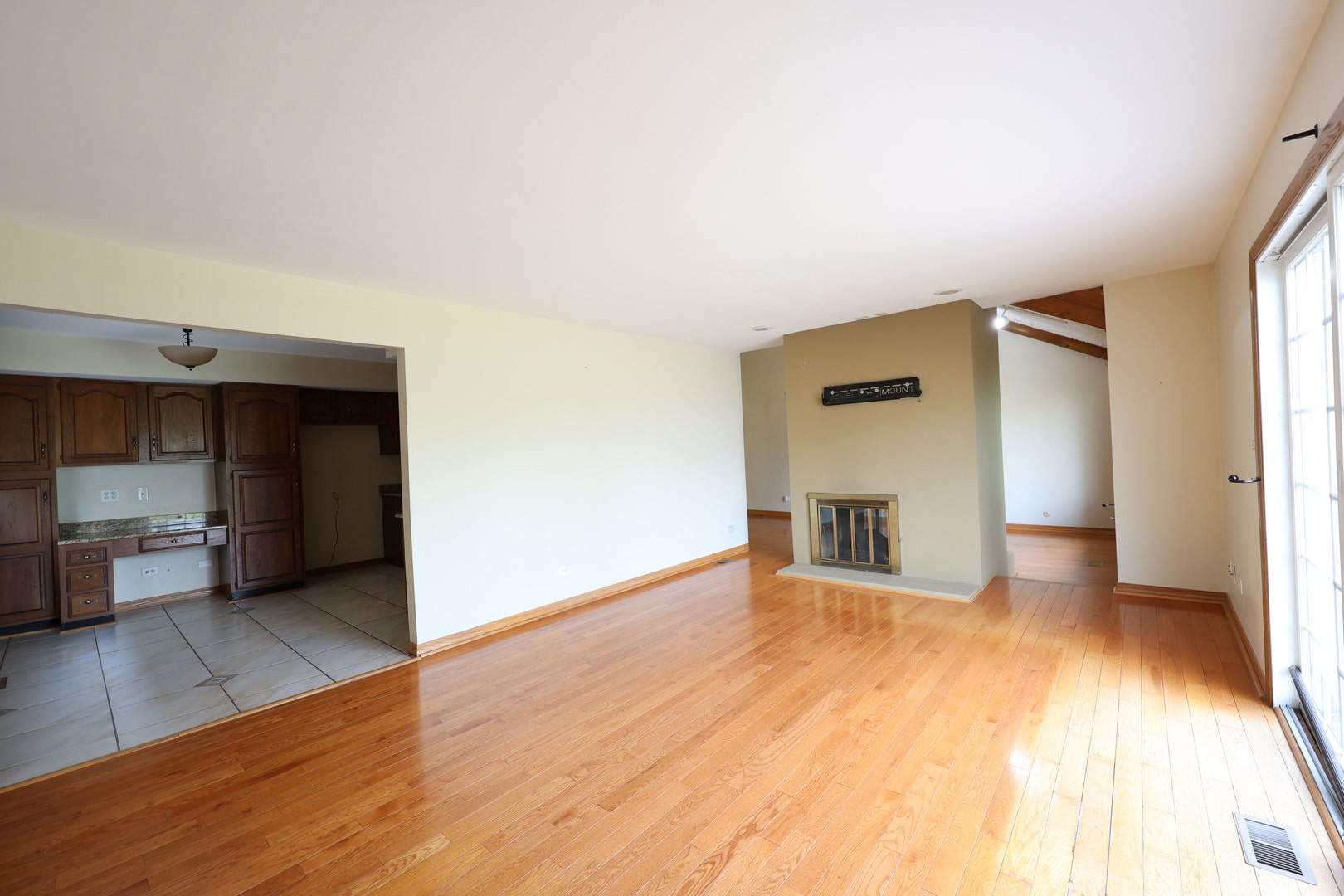 8315 Helen Court, Downers Grove, IL 60516 8315 Helen Court, Downers Grove, IL 60516