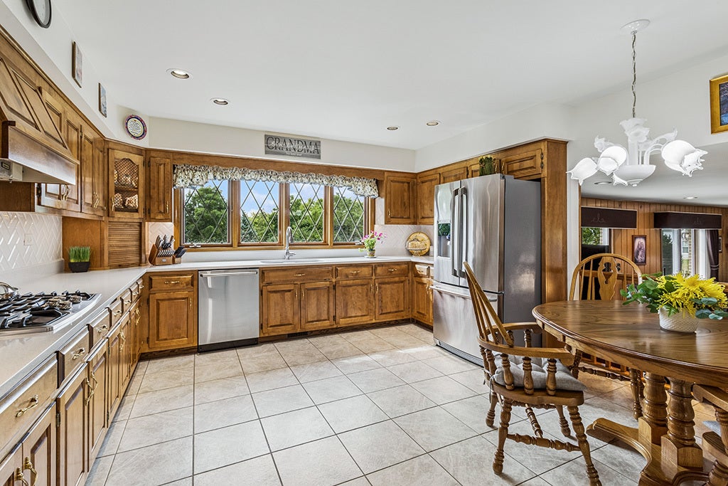 15433 W 163rd Street, Homer Glen, IL 60491