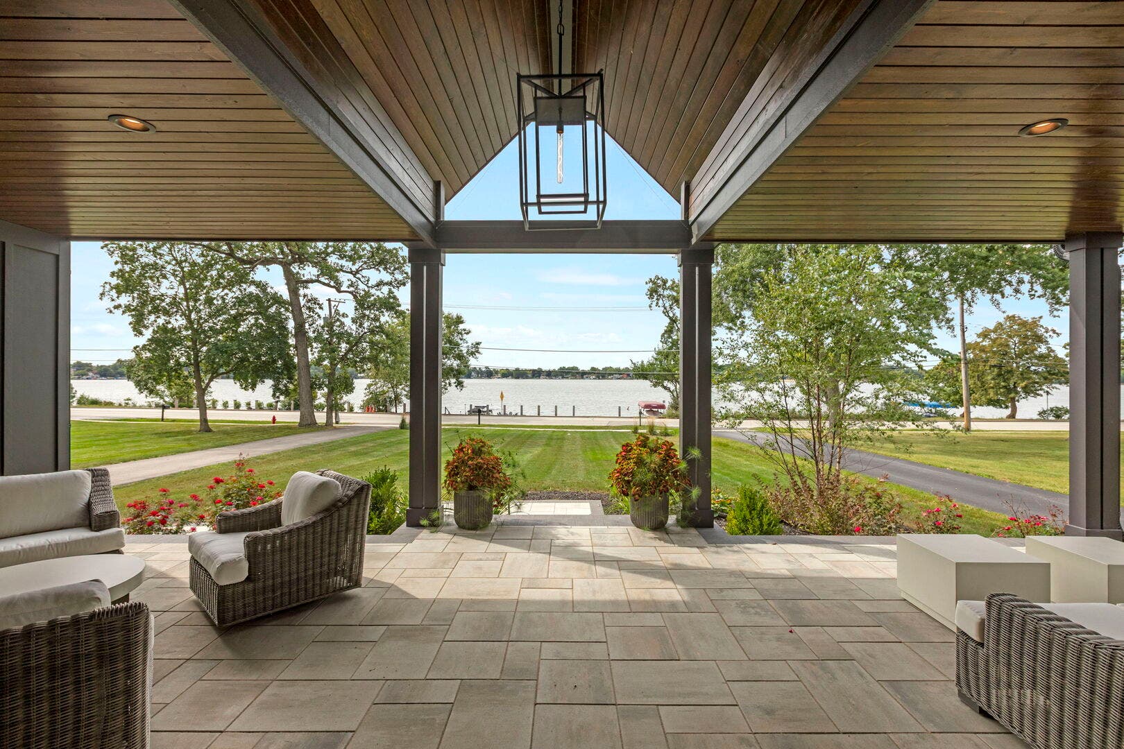 504 N Old Rand Road, Lake Zurich, IL 60047