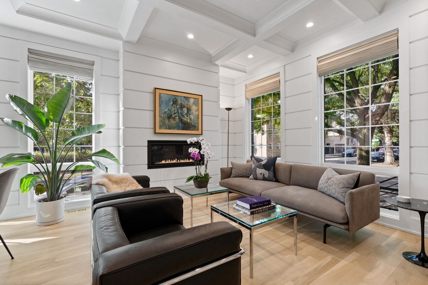 2057 N Oakley Avenue, Chicago, IL 60647 2057 N Oakley Avenue, Chicago, IL 60647