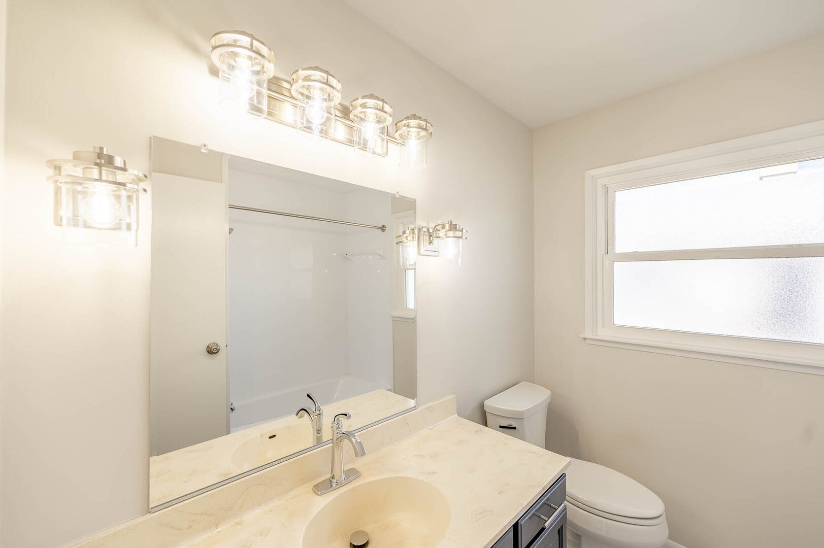 160 S Melrose Avenue, Elgin, IL 60123 160 S Melrose Avenue, Elgin, IL 60123