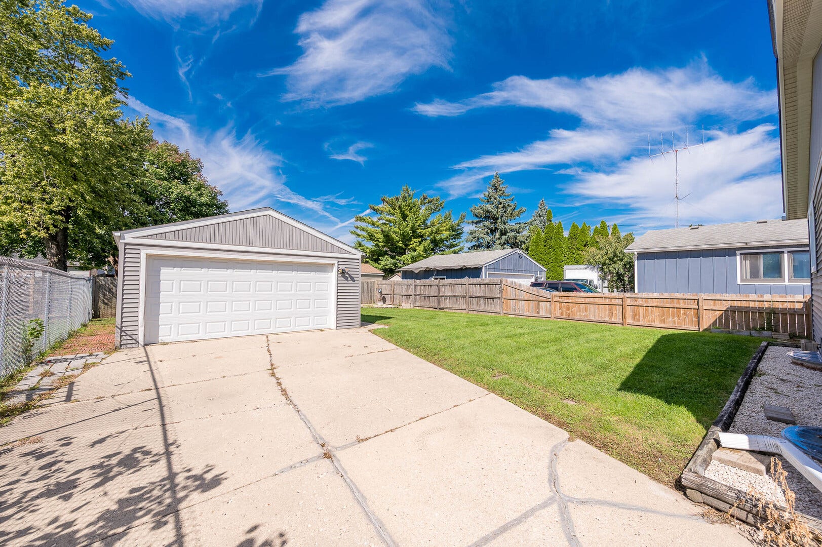 160 S Melrose Avenue, Elgin, IL 60123 160 S Melrose Avenue, Elgin, IL 60123