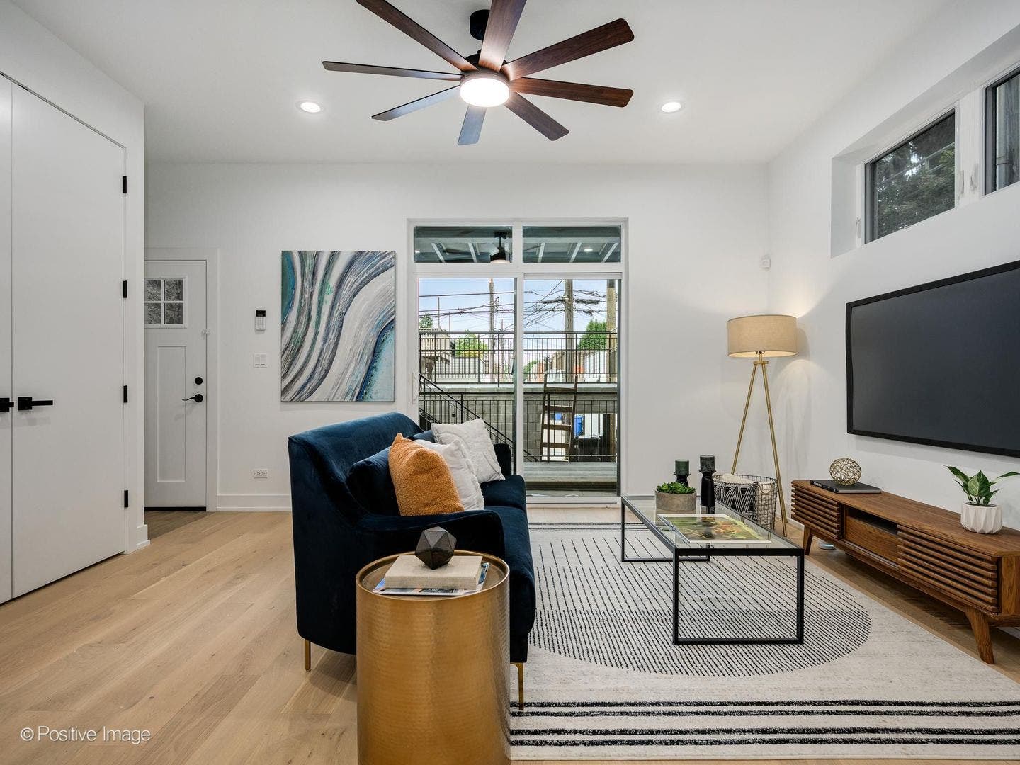 2847 N Damen Avenue, #1, Chicago, IL 60618
