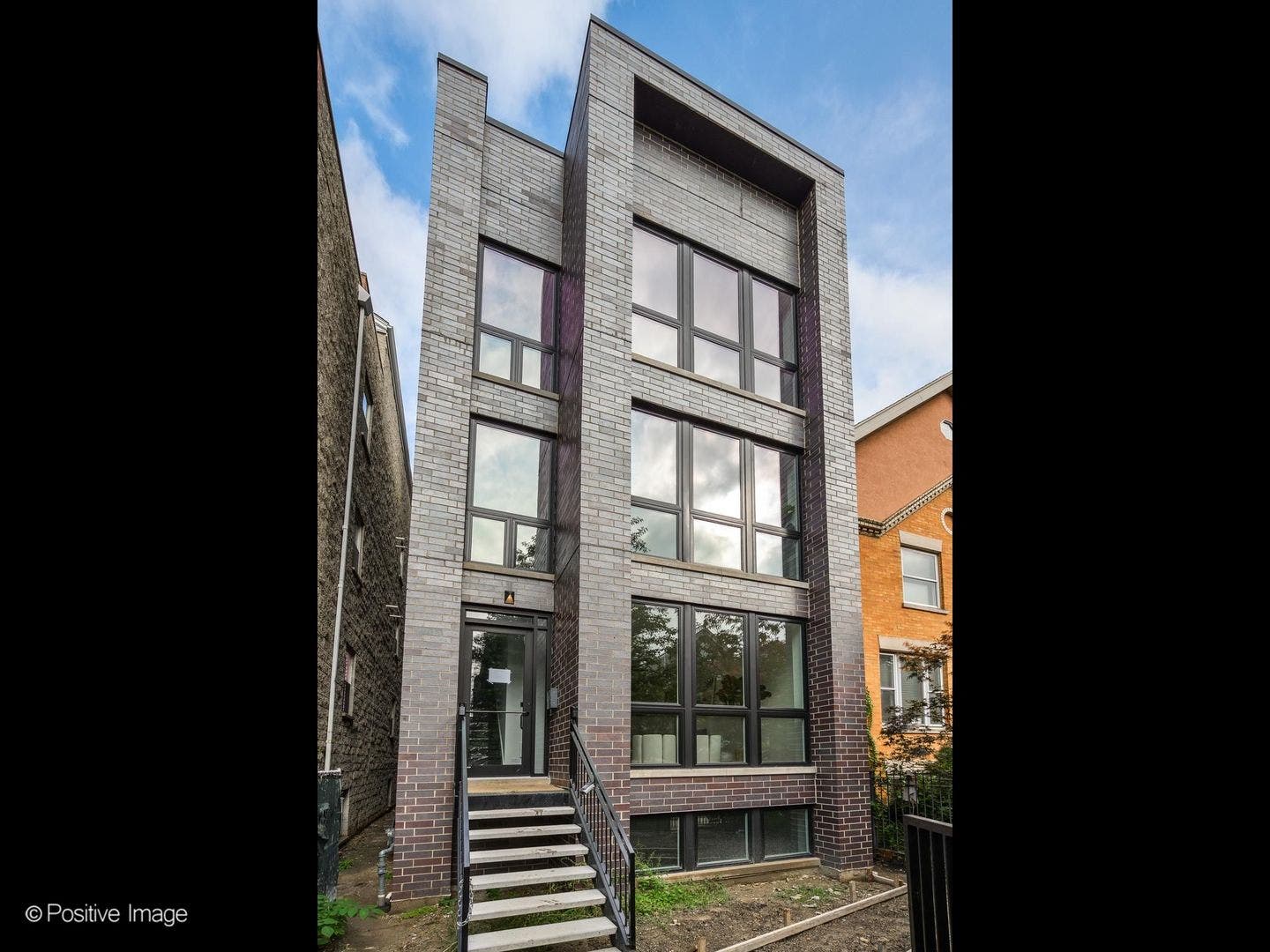2847 N Damen Avenue, #1, Chicago, IL 60618