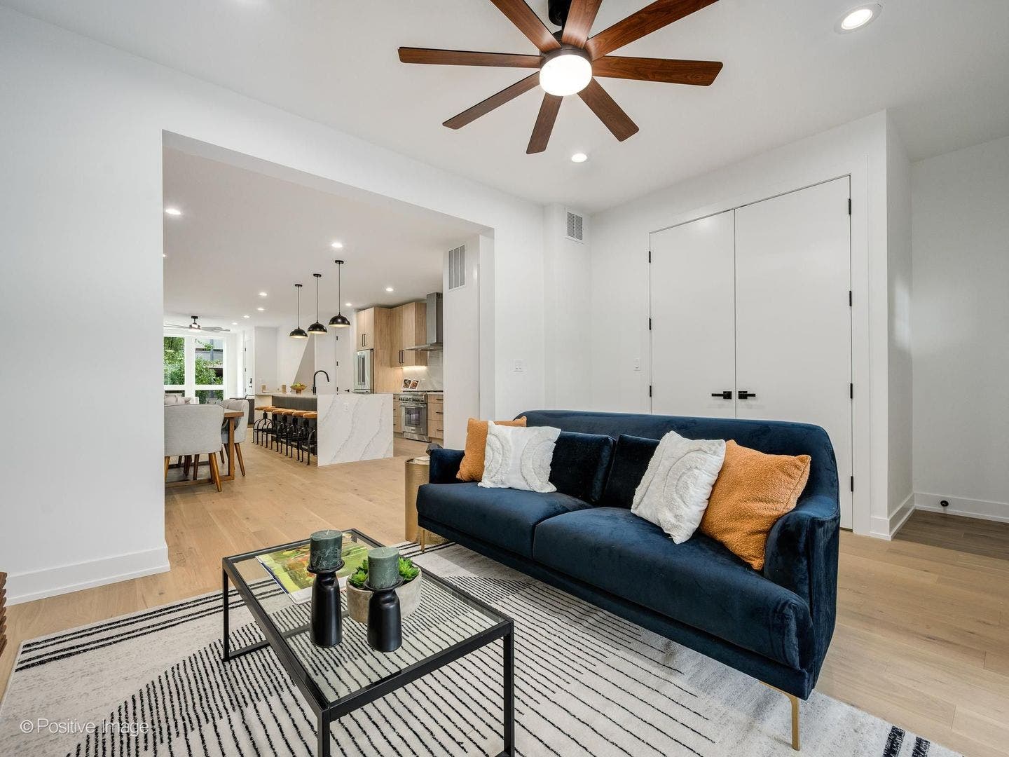 2847 N Damen Avenue, #1, Chicago, IL 60618
