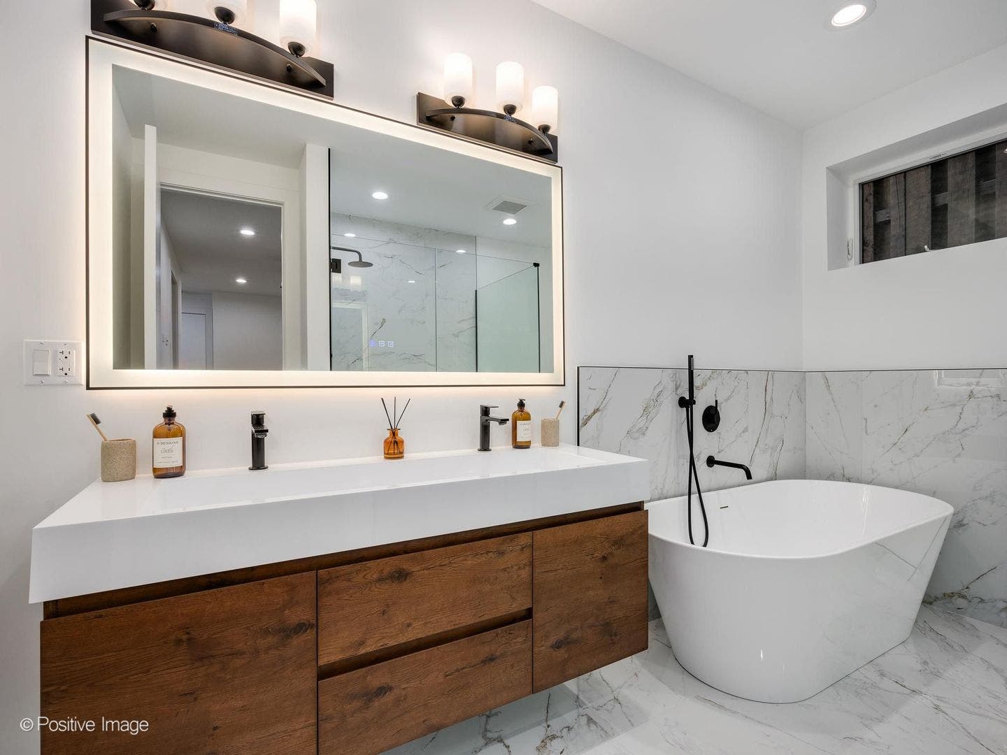2847 N Damen Avenue, #1, Chicago, IL 60618