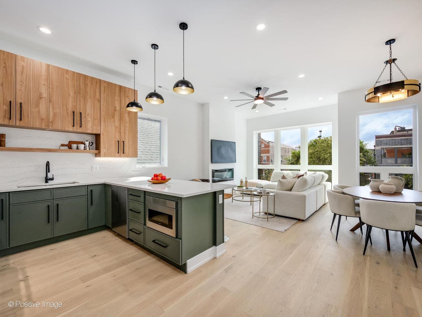 2847 N Damen Avenue, #3, Chicago, IL 60618