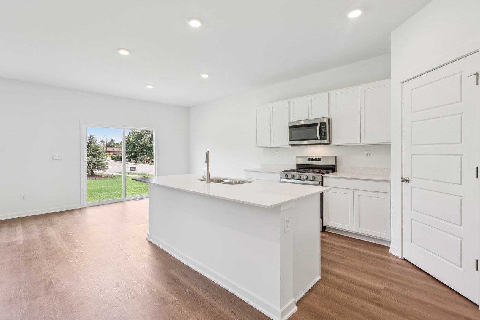 2829 Savana Drive, Joliet, IL 60435 2829 Savana Drive, Joliet, IL 60435
